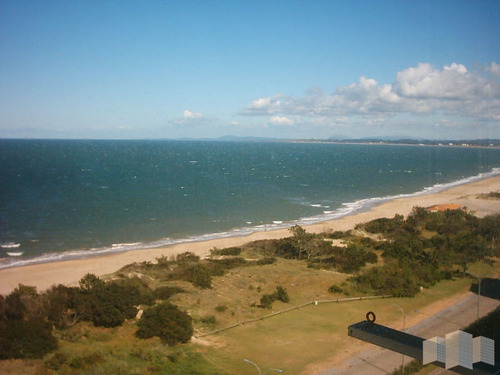 Imagen 4 de 24 de Con La Mejor Vista Al Mar De Primera Linea