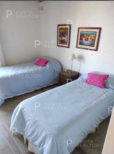 Imagen 22 de 30 de Importante Casa En Alquiler, Con Pileta, Vista Al Mar Y Muy Bien Ubicada El Chorro, Manantiales, Uruguay