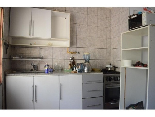 Propiedad Con 3 Departamentos Tipo Casa En Bloque