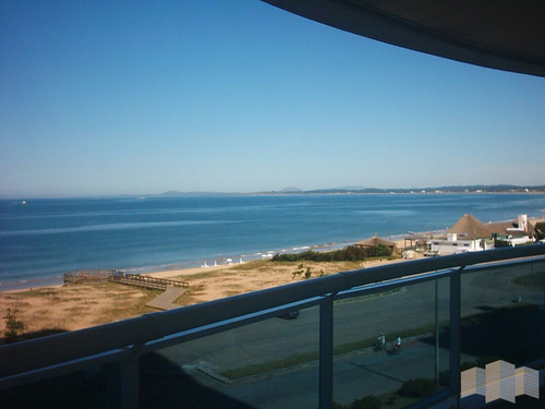 Imagen 2 de 25 de Exclusivo Apartamento En Moderna Y Selecta Torre De Categoria