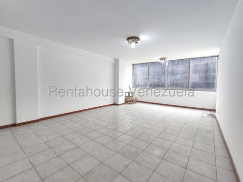 Ip Vendo Apartamento En Altamira 25-23743