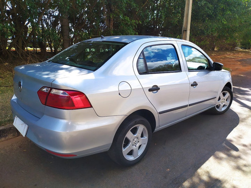 Imagem 10 de 14 de Volkswagen Voyage 2016 1.6 Msi Trendline Total Flex 4p