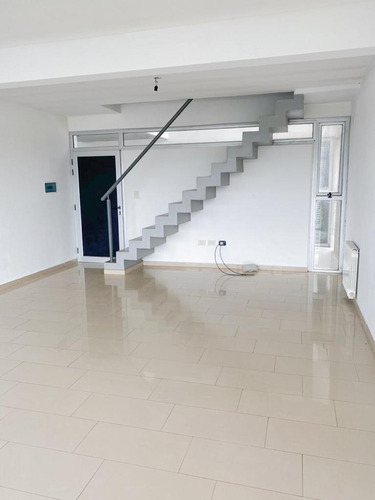 Imagen 8 de 16 de Departamento En Venta - La Plata