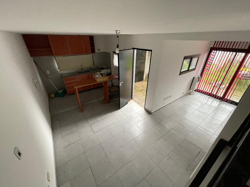 Alquiler Duplex 2 Dormitorios-patio -cochera-los Hornos-la Plata