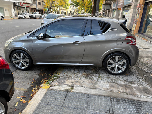 Peugeot 208 1.6 Xy