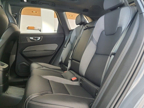 Imagem 5 de 15 de Xc60 T8 R-desing