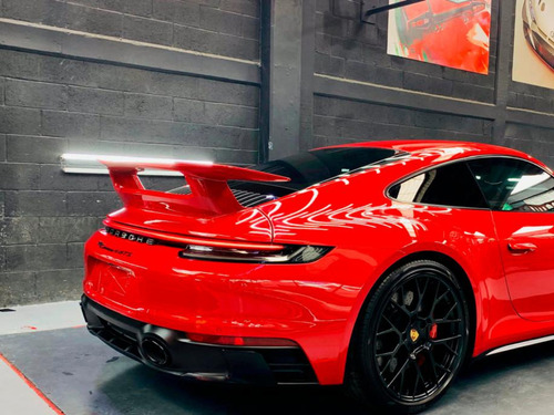 Porsche 911 Carrera 4 Gts 2024 Color Rojo