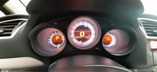 Imagen 6 de 12 de Citroën C4 Lounge 2014 1.6 Tendance At6 Thp 163cv