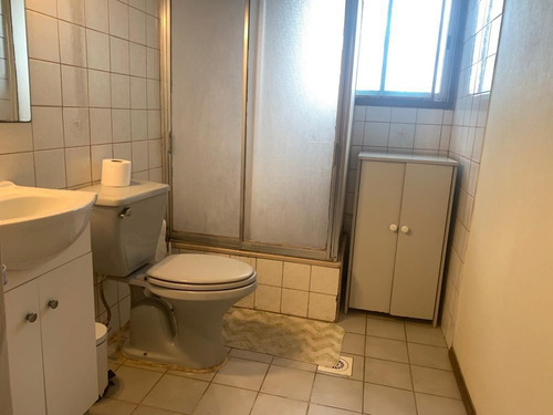 Casa En Venta De 5 Dorm. En Olmué