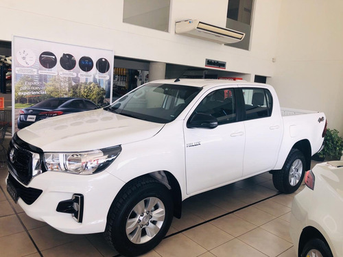 Toyota Hilux Sr 4x2 M/t Abril 2021
