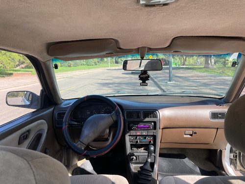 Nissan Sentra Le At
