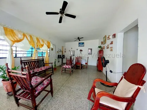 En Venta Amplia Casa En Coro