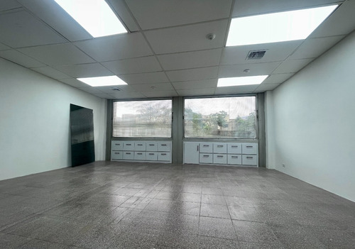 Oficina Para Alquiler En Santa Paula #2383