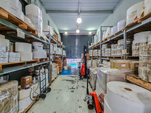 Deposito En Alquiler Con Oficinas, Para Empresa Productiva / Laboratorio Habilitable Anmat, Próximo A Panamericana Y A Unicenter