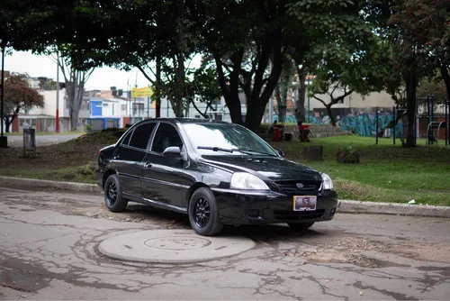 Kia Rio Stylus 1.6 Sedan Aire Acondicionado