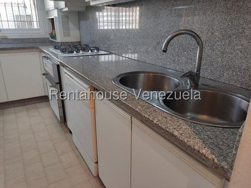 Juan Carlos González. Renta House Carabobo Alquila Casa Urb. Las Clavellinas Valencia Mls #25-18405 Rah/jcg.
