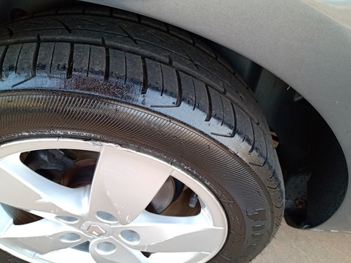 Renault Fluence 2012 2.0 Dynamique Hi-flex 4p