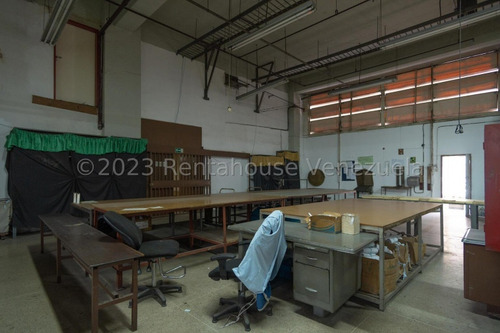 Yf Edificio En Venta En San Martin 24-4774 Gn