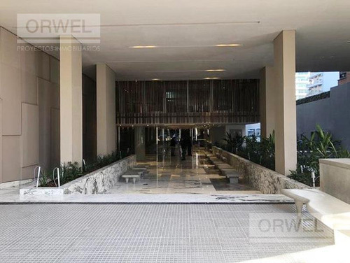 Imagen 7 de 10 de Oportunidad! Edificio Liberateur! Excelente! 104 M2. C/ Cochera.