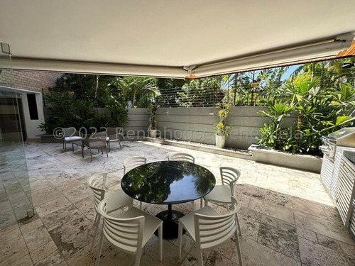 Espectacular Pb Completamente Remodelado En La Parte Alta De La Castellana Con Jardines, Salon De Fiesta, Piscina , Pozo , Planta Eléctrica, Segurida De Primera Vi Mls #25-23047