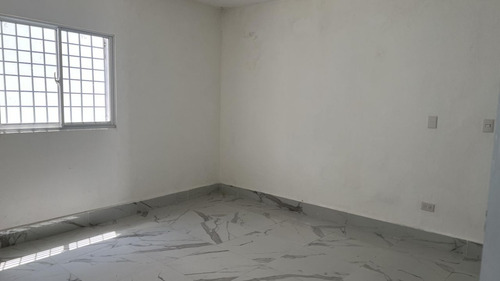Local En Alquiler En Primer Piso En Zona Universitaria