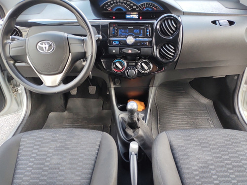 Imagem 14 de 15 de Toyota Etios 2016 1.3 16v X 5p