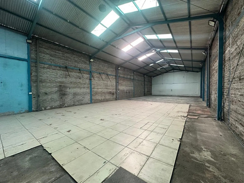 Galpon Industrial 400m2 - Metro Ecuador