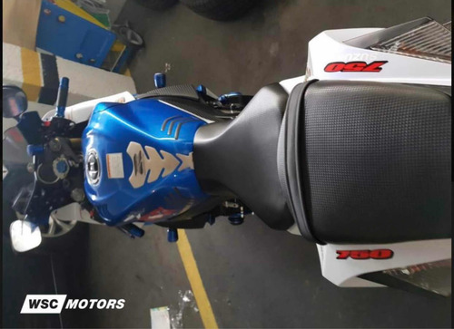 Suzuki 750