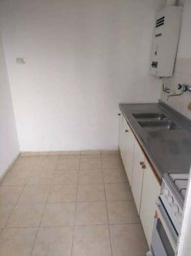 Imagen 5 de 7 de Se Vende, Departamento De 1 Dormitorio, Amplio. Zona Centro.