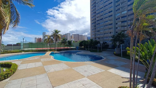 Imagen 3 de 13 de Apartamento En Venta En Catia La Mar Con Vista Al Mar La Guaira