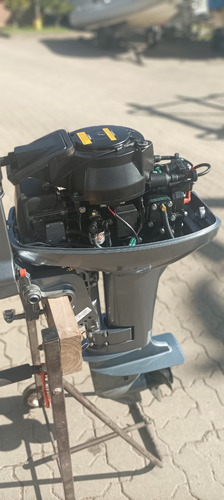 Imagen 2 de 8 de Motor Fuera De Borda Hidea 15 Hp 2 Tiempos Entrega Inmediata