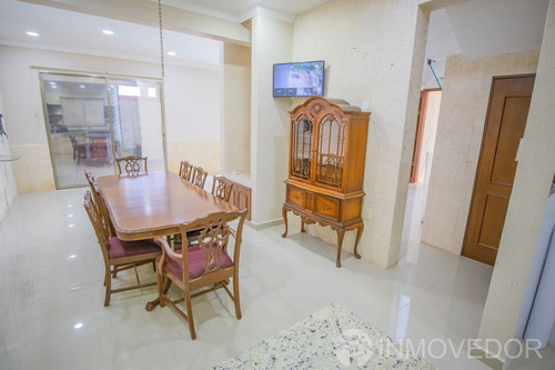Casa · 4 Recámaras · Alberca · Centro · Sm12 · 350m2