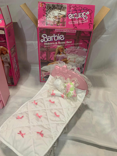 Cama Barbie Sweet Roses Con Caja Original De Colección (Usado)