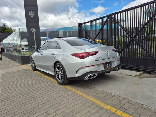 Mercedes-Benz Clase CLA 1.3 200