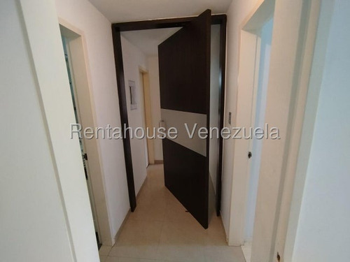 Apartamento En Alquiler En Los Naranjos Humboldt Totalmente Equipado Y Amoblado 25-22027 Jc