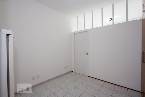 Apartamento Para Aluguel - Centro, 1 Quarto, 38 - 892962887