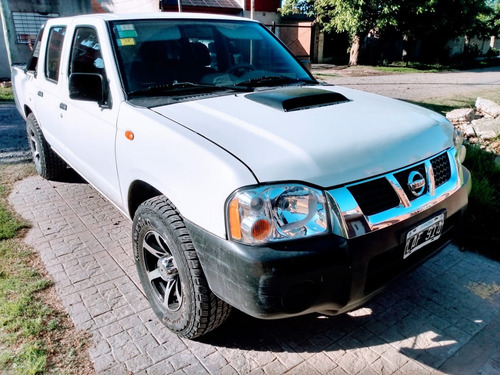 Nissan Np300