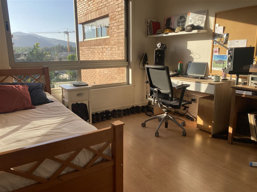 Departamento En Venta De 4 Dorm. 2 Estacs. En Lo Barnechea