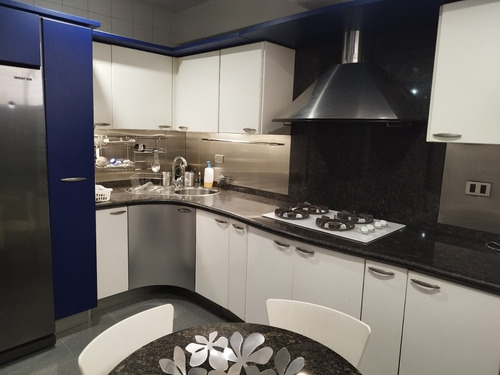 Imagen 27 de 30 de Venta De Apto De 3 Hab, 2 Baños, 2 Puestos De Estacionamineto, 1 Maletero