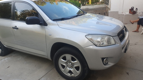 Toyota Rav4 2.4 4x2 At 2010