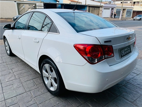 Imagem 5 de 9 de Chevrolet Cruze 1.8 Lt 16v Flex 4p Automático