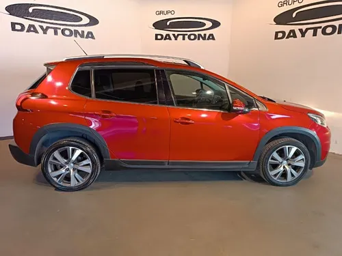 Peugeot 2008 1.2 Puretech Allure