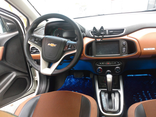 Imagem 5 de 8 de Chevrolet Onix 2018 1.4 Activ Aut. 5p