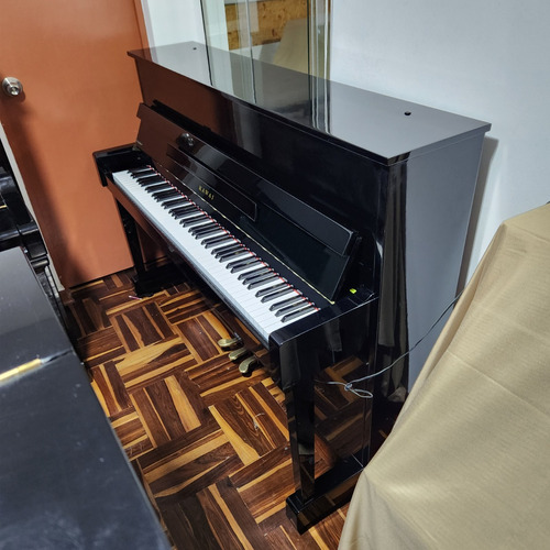 Piano Acústico Vertical Kawai Hat-5 Con Sistema De Silencio