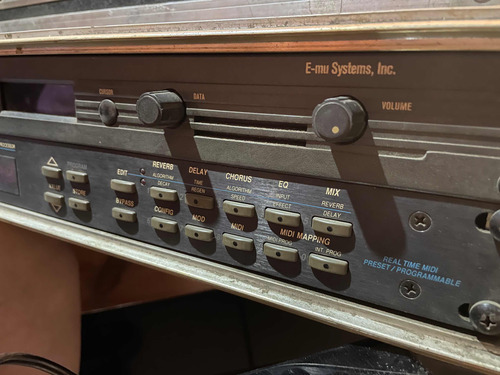 Case Con Editores De Audio (Usado)