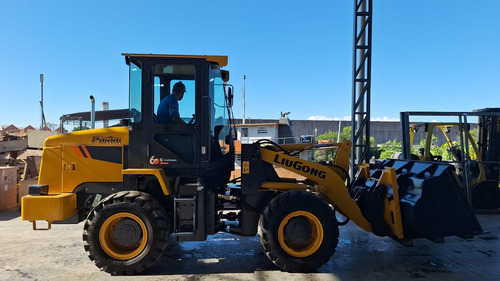 Carregadeira Liugong 816c 2018 Engat Rápido Caçamba E Garfos