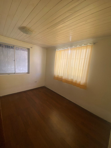 Casa Con Estacionamiento En Cauquenes, Maule