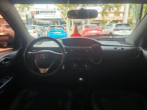 Toyota Etios 1.5 Sedan Xs