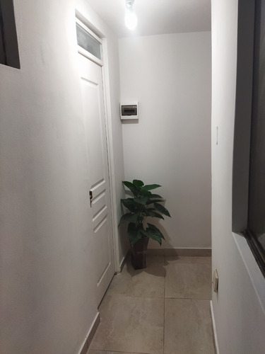 Departamento En San Borja, Mini Departamento En San Borja, Departamentos En San Borja, En Avenida Rosa Toro Cuadra 9 Cruce Con Canada Cuadra 35, Excelente Zona Comercial Todo A La Mano
