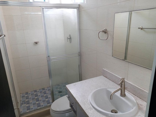 Imagen 10 de 14 de Venta De Apartamento De 110 M2 En Famagosta Loft 21-10550